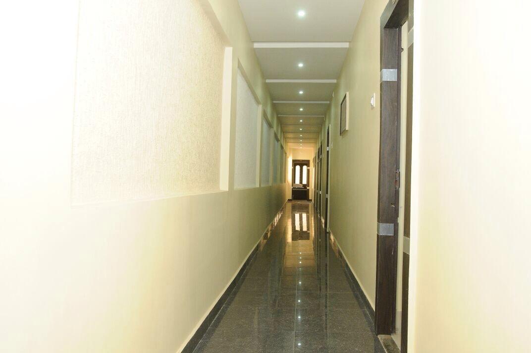 Tripura Sundari Residency Hotell Madanapalle Eksteriør bilde