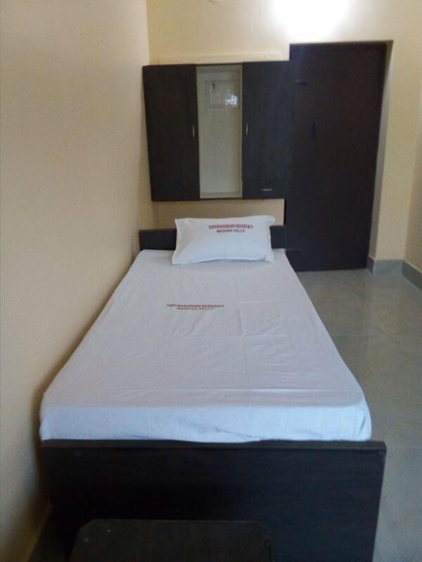 Tripura Sundari Residency Hotell Madanapalle Eksteriør bilde