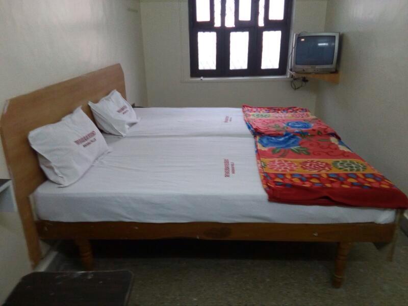 Tripura Sundari Residency Hotell Madanapalle Eksteriør bilde